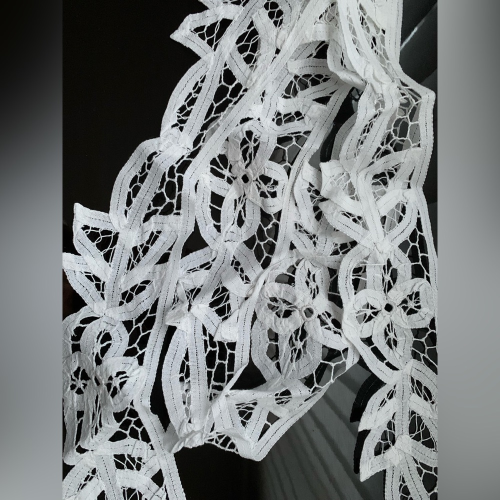 New handmade lace 70”